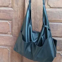 فروش تعدای کیف زنانه