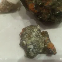 سنگ رگ زیاد طلا و سنگ کلیستار