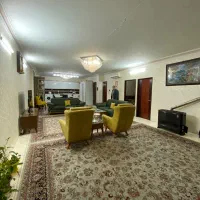 آپارتمان۱۳۰متر/پارکینگ/آسانسور/سرجلو/هدایت۲