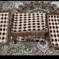 تعدادی پالتو،چادرمشکی ،یک سرویس روتختی۲نفره