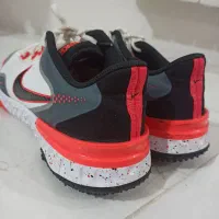 کتونی نایک اورجینال|کیف، کفش، کمربند|ری, شهادت|دیوار