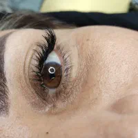 اکستنشن مژه و کاشت هیدن