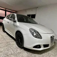 آلفارومئو جولیتا