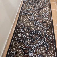 دو عدد گلیم هم رنگ و یک عدد گلیم راهروی در رودان|فرش|رودان, |دیوار
