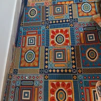 گلیم طرح دار زمینه سرمه ای در حد نو