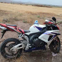 cbr1000rr|موتورسیکلت|تهران, سعادت‌آباد|دیوار