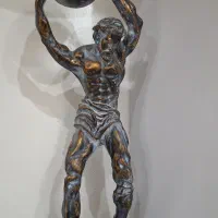 مجسمه اطلس خدای یونان