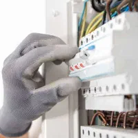 خدمات برقکاری و لوله کشی تخصصی