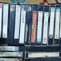 دستگاه ویدیو به همراه فیلم|پخش‌کننده DVD و ویدیو|ری, علایین|دیوار