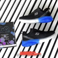 اسچیکرز scheekers