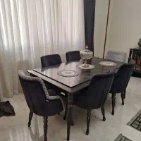 در حد نو   تمیز خش رخ|میز و صندلی غذاخوری|پرند, فاز ۵|دیوار