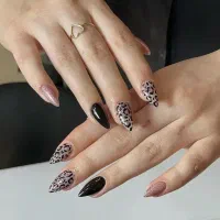 کاشت ناخن به همراه لاک ژل ساده رایگان