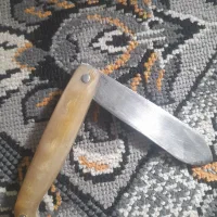 چاقو احمد آیتی