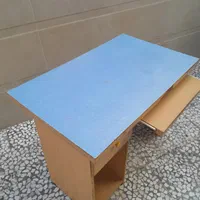 میز کامپیوتر ، کتیبه پرده