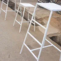 چهارپایه وپله اهنی