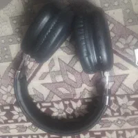 یک عدد هدفون ویه فلاش ۶۴ گیگ