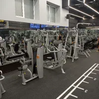 نیروی خدماتی باشگاه بدنسازی آقایان