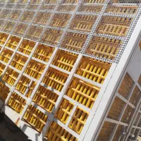 اتاق مرغی تک بنز