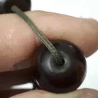 دو عدد تسبیح سندلوس قدیمی کهنه عتیقه|کلکسیون اشیاء عتیقه|تهران, باغ خزانه|دیوار