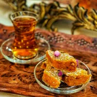 چایی با دهین گردویی میچسبه