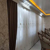 پرده پذیرایی حریر گل برجسته ترک و پنل مخمل ترک|پرده، رانر، رومیزی|تهران, ازگل|دیوار