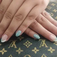 تخفیف های استثنایی کاشت ناخن