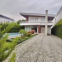 ویلا-استخردار-لوکیشن-برند-متریال-درجه-یک