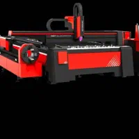 اپراتور لیزر  جهت کار در برش لیزر