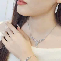 انواع ست و نیم ست ،گردنبد ،دستبند و..