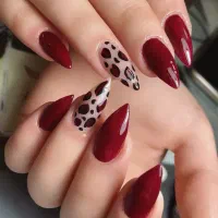 کاشت و ترمیم ناخن|خدمات آرایشگری و زیبایی|شاهین‌شهر, مخابرات (شهید بهشتی)|دیوار