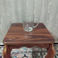 یک عدد لیوان بزرگ قدیمی