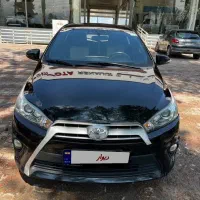 تویوتا یاریس ۲۰۱۵ هاچبک مشکی ژاپن