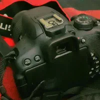 دوربین کنون canon حرفه ایی Eos 700D