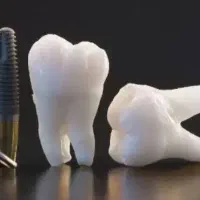 منشی دندانپزشکی