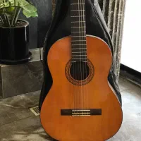 گیتار یاماها c40