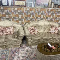 مبلمان هفت نفره کرم همراه با لباس مبل و میز جلو|مبلمان خانگی و میز عسلی|تهران, هروی|دیوار