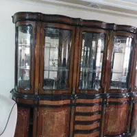 ویترین چوبی آنتیک