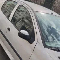 206  sd V8( صندوقدار فرانسوی  ) کم کارکرد مدل 91