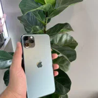 آیفون یازده پرومکس گوشی تمیز عالی