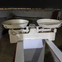 ترازوی قدیمی