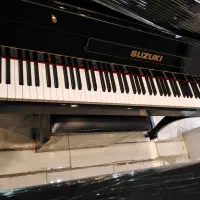 پیانو سوزوکی