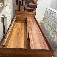 تخت یکنفره جوان و نوجوان