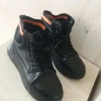 کاپشن وکفش خارجی گرم ومناسب|لباس|سلماس, |دیوار