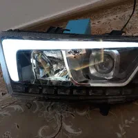 چراغ دنا پلاس سمت چپ فقط یه پایش شکسته