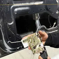 قفل سازی شیشه بالابر اتومبیل باز کردن درب خودرو