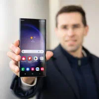 S23 Ultra 256GB 12GB