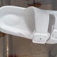 تعدادی دمپایی پلاستیکی و پیو|کیف، کفش، کمربند|شهرکرد, |دیوار