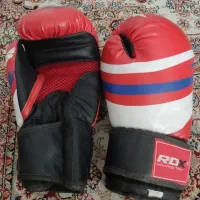 دستکش بوکس در حد نو
