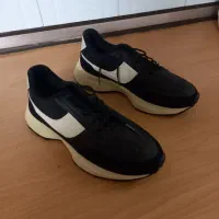 فروش کفش اسپرت