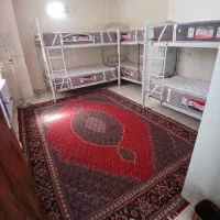 خوابگاه دخترانه خ ارباب با تمام امکانات ن بی ار تی|اجارهٔ کوتاهمدت آپارتمان و سوئیت|اصفهان, تخت فولاد|دیوار